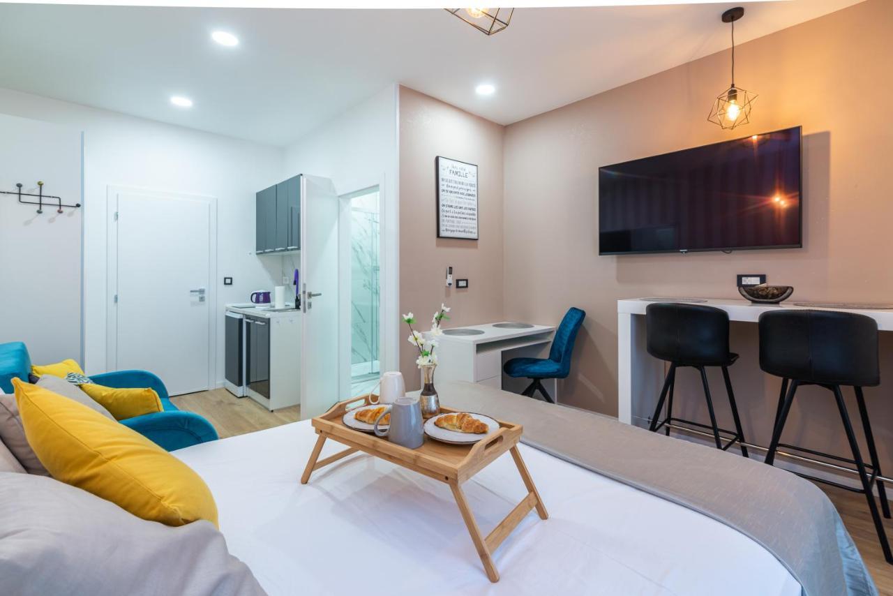 Apartments & Rooms Six 리예카 외부 사진